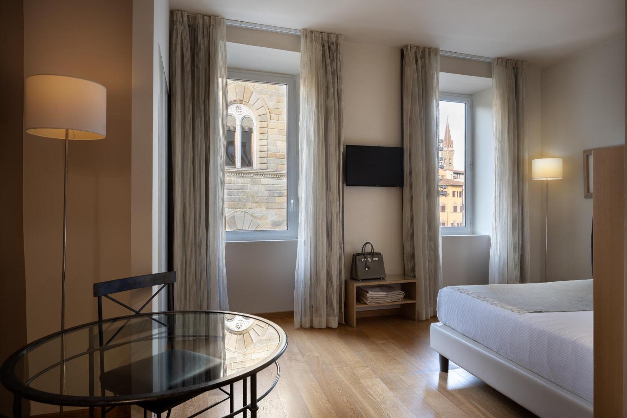 Apartahotel Relais Piazza Signoria 3*